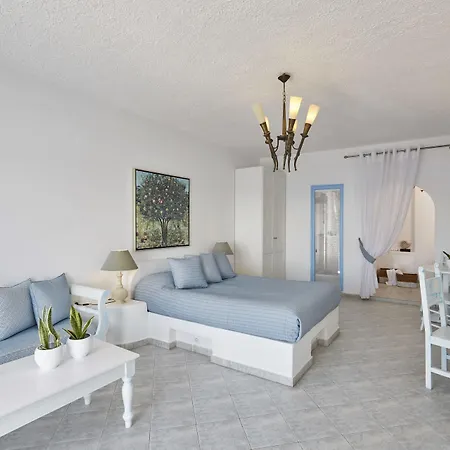 Andromeda & Hotel Imerovigli