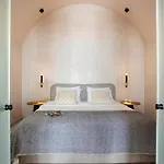 Andromeda Villas&spa 3* Imerovigli (Santorini)