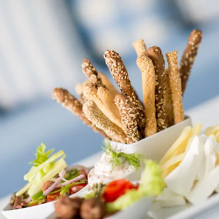 Andromeda & Hotel 3*