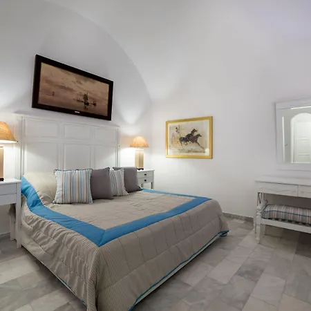 Andromeda & 3* Imerovigli (Santorini)