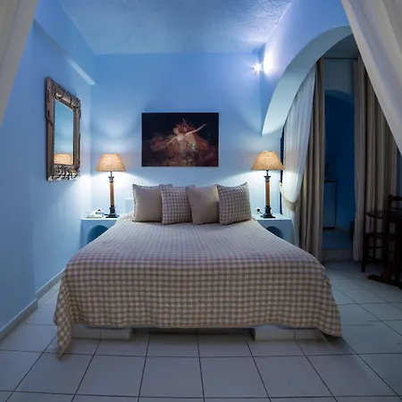 Andromeda & Hotel Imerovigli (Santorini)