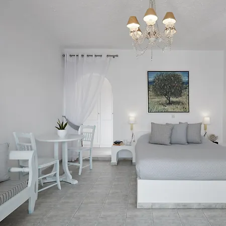 Andromeda & Hotel Imerovigli (Santorini)