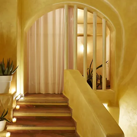 Andromeda & Imerovigli (Santorini)